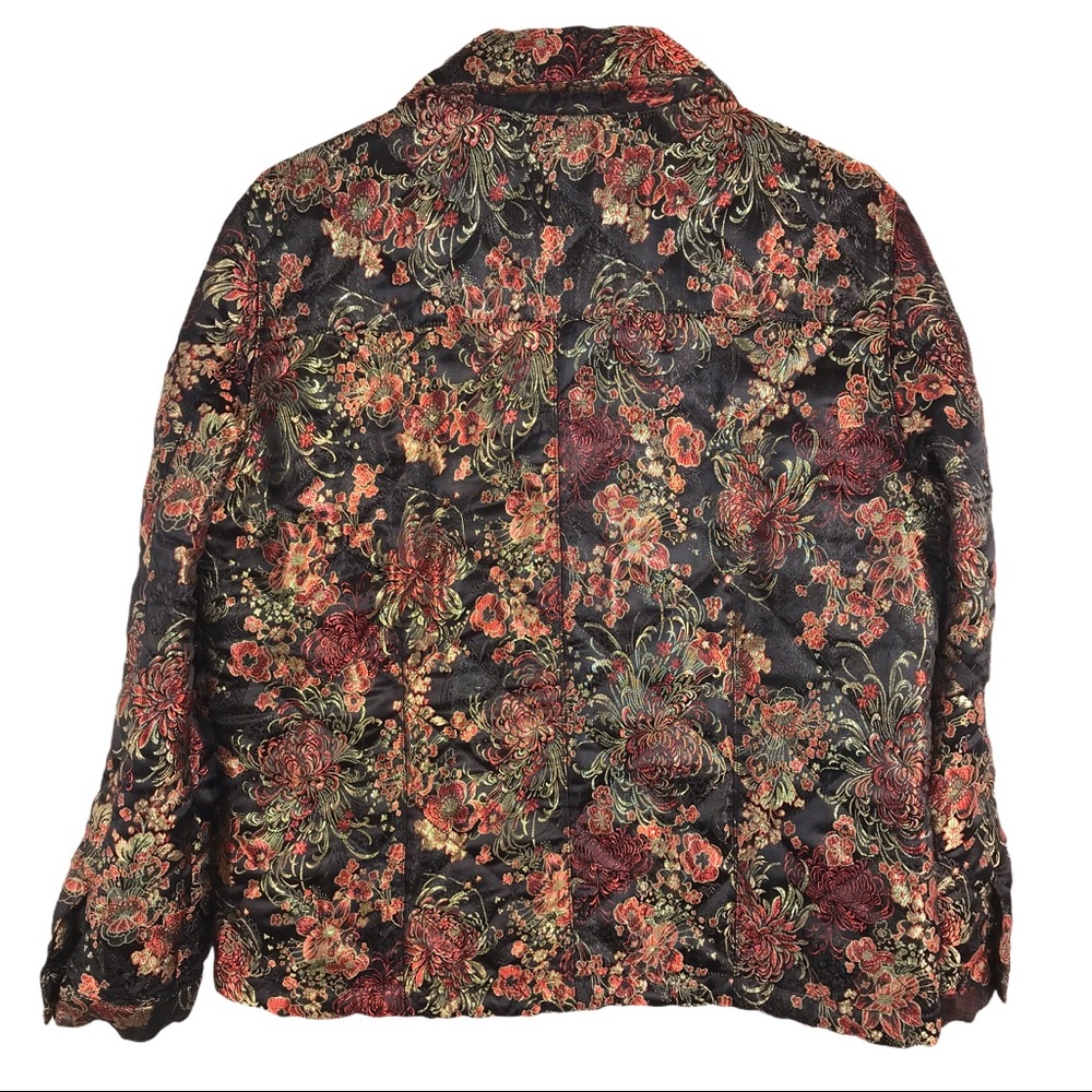 Beautiful Asian Brocade Quilted Jacket - Picture 5 of 11